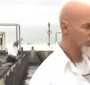 Man falls off dock while taking selfie