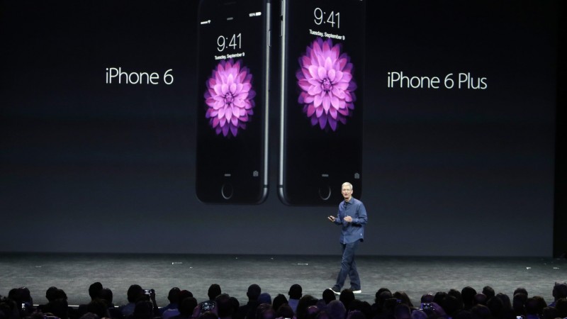 Apple CEO Tim Cook Announces The iPhone 6