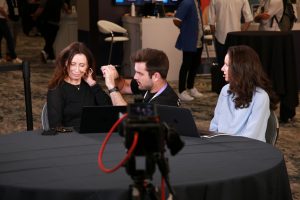 TheCUBE research Analysts Shelly Kramer and Rebecca Knight discuss e-commerce themes, from improved customer experiences to industry partnerships.