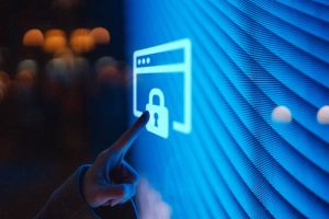 Bob Carver, principal cybersecurity threat intelligence and analytics at Verizon Communications, talks with theCUBE about how SMBs can protect critical data. security