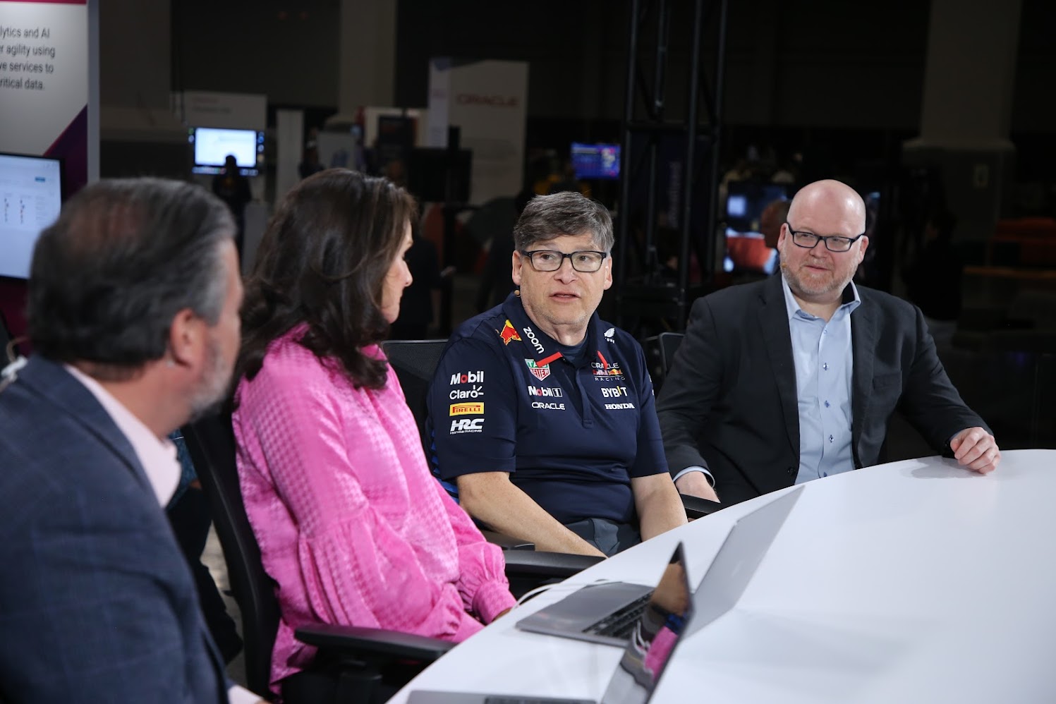 Neil Mendelson, vice president of big data and advanced analytics at Oracle, and Rik Tamm-Daniels, group vice president of technology alliances at Informatica, talk with theCUBE about their companies' collaboration. Informatica