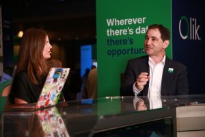 How powerful analytics and gen AI drive richer end-user experiences, with innovative tools like Qlik Answers enhancing productivity.