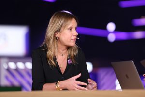Alessandra Yockelson, chief human resources officer of NetApp Inc., talks with theCUBE about AI-driven HR strategies.
