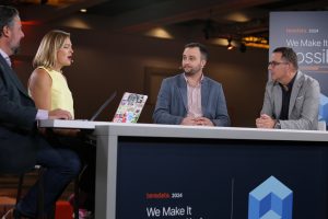 Michael Hutchinson, chief customer officer of Teradata, and Matheus Daniel Pierozan, senior credit analyst at Sicredi Confederation, discuss the importance of hybrid data analytics.