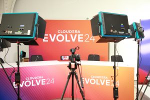 Rebecca Knight and Bob Laliberte, analysts for theCUBE Research, talk about how Cloudera is homing in on hybrid data management on the set of theCUBE.