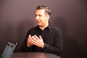 Alan Chhabra, executive vice president, partners, at MongoDB, talks with theCUBE about AI database integration at theCUBE’s coverage of the “Cloud AWS re:Invent” 2024 event.