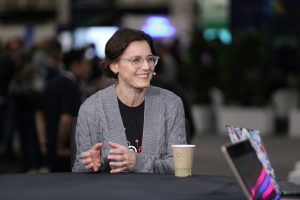 Red Hat’s Sally O’Malley talks with theCUBE during KubeCon + CloudNativeCon NA.