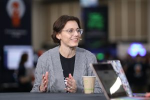Sally O'Malley, principal software engineer at Red Hat, talks with theCUBE about open-source collaboration at KubeCon + CloudNativeCon NA.