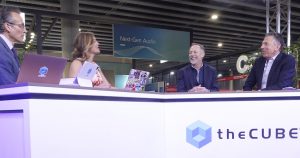 Paul Savill, global practice leader of networking and edge compute at Kyndryl, and David de Lancellotti, VP of enterprise campus edge business, Cloud and Network Services, at Nokia, talk to theCUBE about private 5G at MWC25.