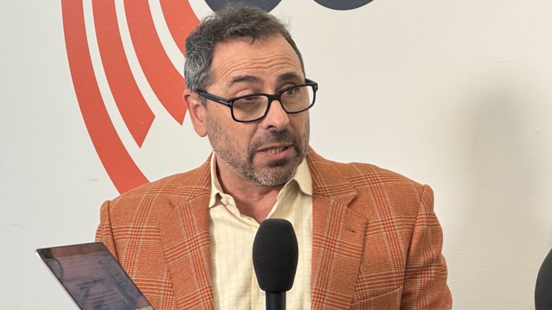 Andrew Feldman, founder and chief executive officer of Cerebras Systems Inc., talks to theCUBE during Cerebras Supernova 2025 about the importance of high AI performance and how Cerebras is enabling this through Qwen3-32B.