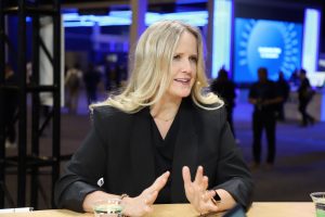 Sarah Wieskus, GM of commercial client sales at Intel, discusses Intel's vPro PC platform with theCUBE at Dell Tech World 2025.