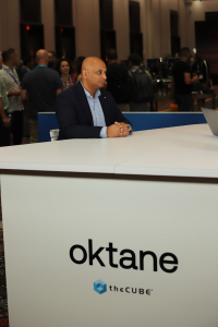 Sanjeev Mohan, industry analyst and principal at SanjMo, talks with theCUBE about AI anywhere during Cloudera EVOLVE – 2025.