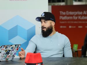 Rodrigo Ramalho, principal solutions architect at Red Hat; Gustavo Fiuza, DevOps engineer at Banco do Brasil; Welton Danyel Felipe, system analyst at Banco de Brasil, spoke with theCUBE about hybrid cloud during KubeCon NA.