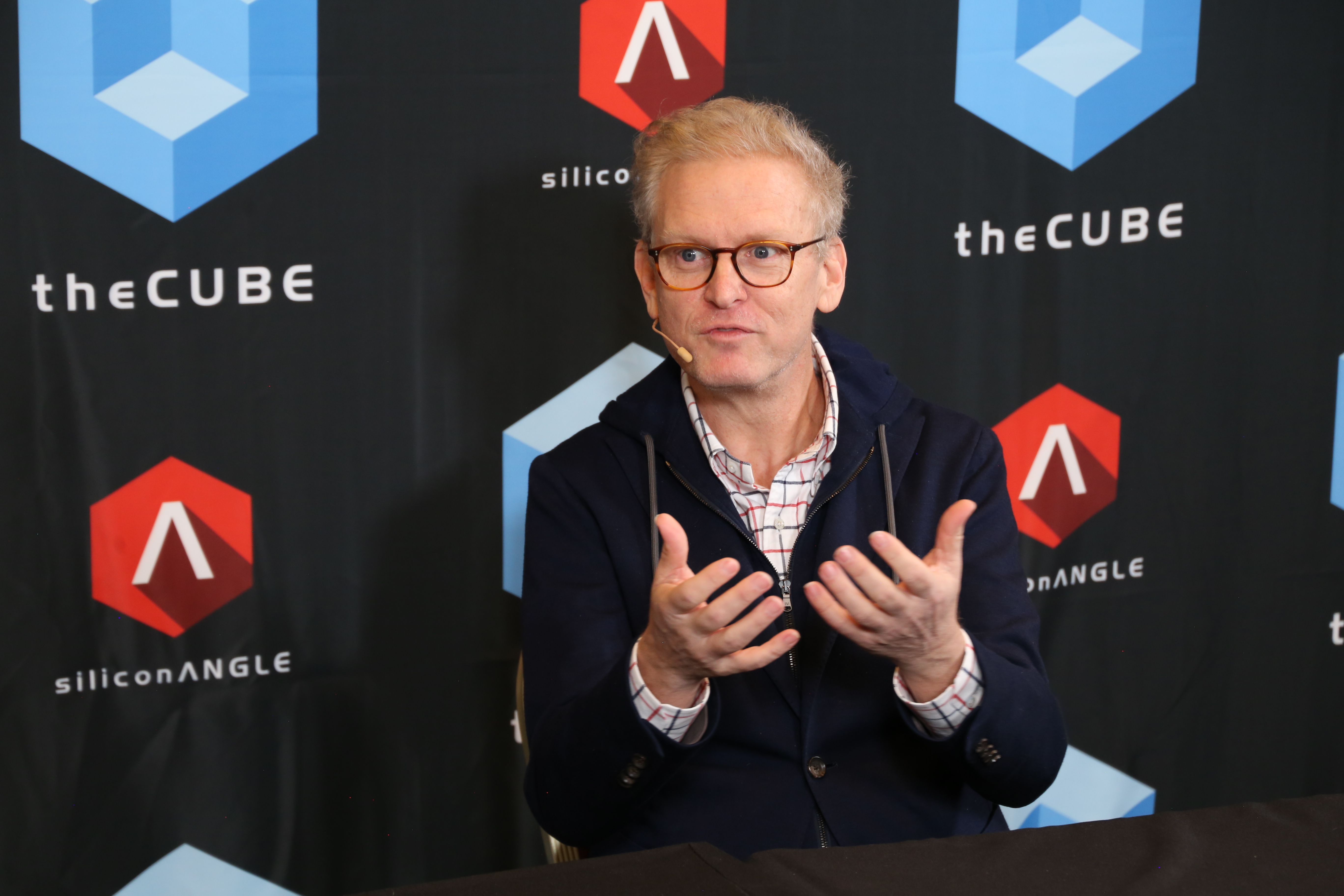Nathan Thomas, vice president of product management at Oracle Corp, discussed multicloud integration strategy during AWS re:Invent 2025.