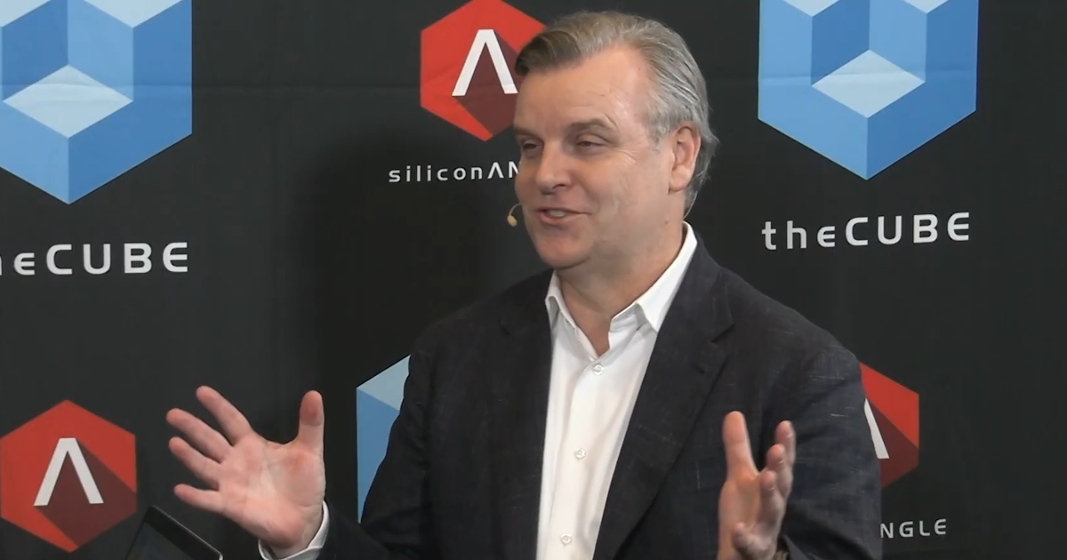 Tom Eggemeier, chief executive officer of Zendesk Inc., talks with theCUBE about customer service automation at AWS re:Invent 2025.