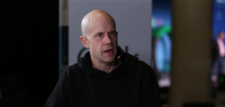 Sam Pierson, chief technology officer at Qlik, talks to theCUBE about data governance. — Qlik Connect 2026