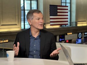 Juan Loaiza, EVP of Oracle AI database technologies at Oracle, talks to theCUBE about AI database convergence. - Oracle Data Deep Dive NYC 2026