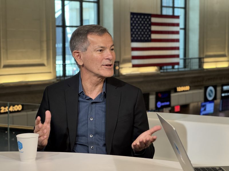 Oracle's Juan Loaiza spoke with theCUBE about database architecture during Oracle Data Deep Dive NYC.