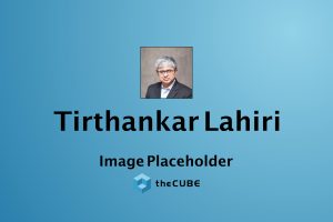 Tirthankar Lahir, Oracle, talks to theCUBE about Oracle's strategy for embedding agentic AI development, the architectural case for data-centric agents, and how the company is tackling AI data security and open standards, at the Oracle Data Deep Dive NYC 2026.