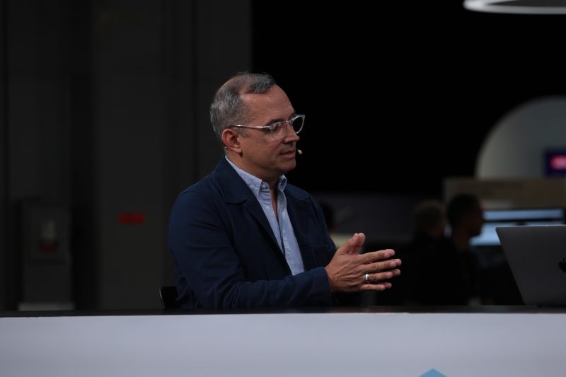 Gunnar Hellekson, VP and GM of Red Hat Enterprise Linux, talks to theCUBE about how Red Hat Enterprise Linux serves as the strategic foundation for measurable AI innovation and stable production workloads, at Red Hat Summit 2026.