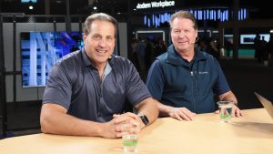 Bob Ward (right), Principal Architect at Microsoft, and Robert Sonders (left), Technical Staff at Dell, talk to theCUBE about how SQL Server 2025 brings AI directly to the data for hybrid enterprise AI, at Dell Technologies World 2026.