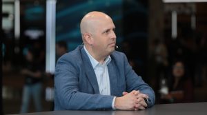 Andrew Dieckmann, corporate vice president and general manager at Advanced Micro Devices Inc., talks to theCUBE about data center GPUs - AMD Advancing AI 2026