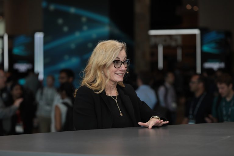 Trish Damkroger, SVP and GM of HPC AI infrastructure solutions at Hewlett Packard Enterprise Co., talks to theCUBE about HPC AI infrastructure convergence at AMD Advancing AI 2026.
