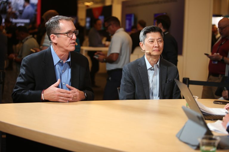 Stuart McRae, executive director of Lenovo Enterprise Storage, Software and Solutions Offering Group at Lenovo Group Ltd., and Mark Chuang, head of product marketing, VMware Cloud Foundation at Broadcom Inc., talk with theCUBE about memory tiering at VMware Explore 2026.