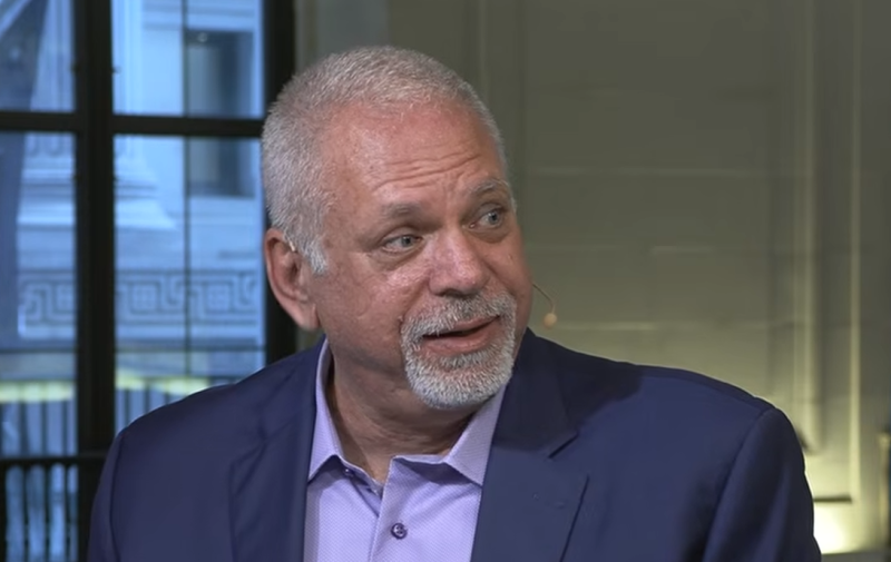 David Schmoock, senior vice president of global revenue operations at Dell Technologies, talks with theCUBE about AI supply chain constraints and why customers should plan infrastructure purchases earlier.