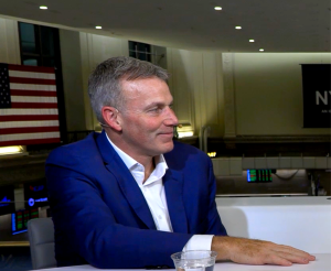 Kyle Dufresne, senior vice president of sales at Dell Technologies Inc., talks to theCUBE about tokenomics, hybrid infrastructure and how Dell is helping customers plan AI investments, at the Dell Technologies New York Symposium 2026